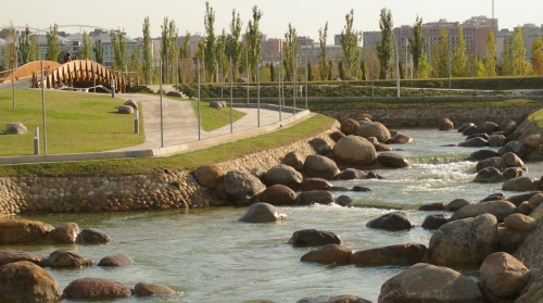 Premio de Arquitectura Garc&iacute;a Mercadal- riberas del Ebro en Zaragoza-construccion