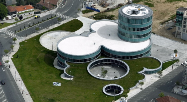 Imagen La XII Bienal de Arquitectura premia al Concello de Lal&iacute;n, construido por FCC