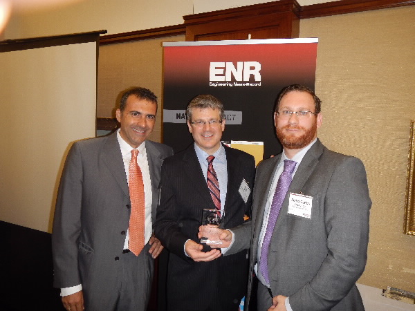 IMG 2 NP FCC recibe el premio de la revista ENR por el Hospital de Enniskillen en Irlanda del Norte