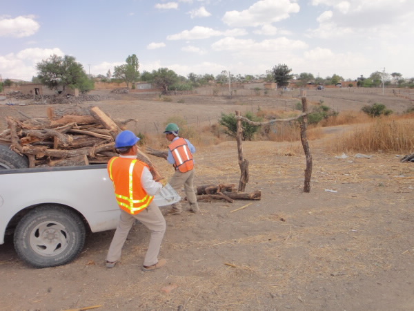 Donation of firewood and wood to residents