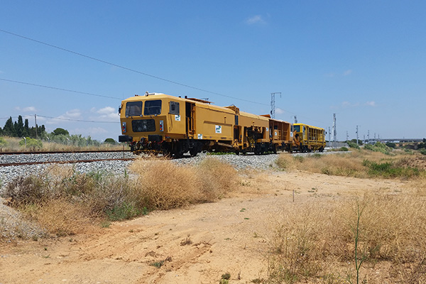 FCC participa en dos nuevos contratos de ADIF para el mantenimiento de la red convencional ferrocarriles