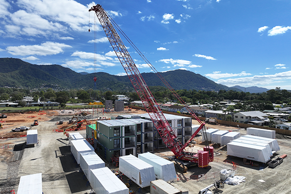 FCC Construcción Australia marca un hito con la instalación de los primeros edificios modulares en el complejo de viviendas sociales y asequibles de Cairns