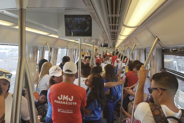 Lines 1 and 2 of the Panama Metro, exceed 2.6 million passengers, during its partial opening for the JMJ