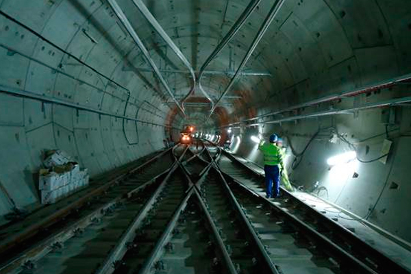 Convensa, empresa especializada en obras ferroviarias de FCC Construcción, mantiene la red de metro de Madrid