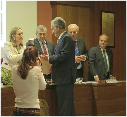 El CICCP hace entrega a Fernando Moreno, presidente de FCC Construcción, de la medalla al mérito profesional