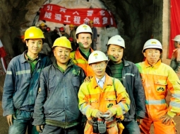 ALPINE finaliza la perforación del túnel de Pinglu en China