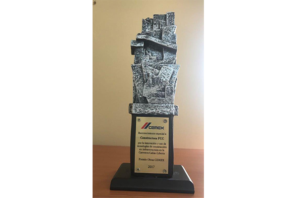 The Cañas-Liberia road in Costa Rica awarded for technological innovation by Cemex