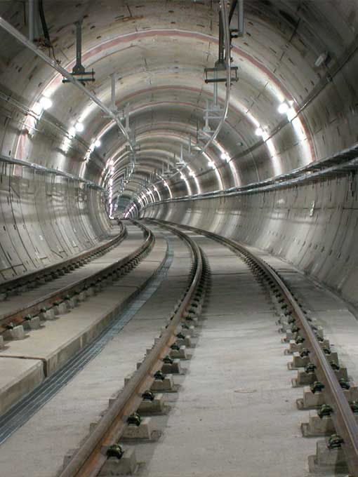 Túnel ferroviário