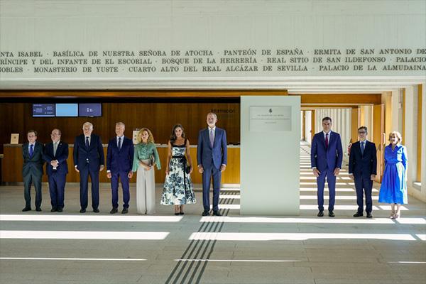 felipe-vi-y-la-reina-letizia-en-la-inauguracion-de-la-galeria-de-las-colecciones-reales